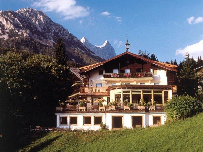 Hotel Alpenkrone Filzmoos Exterior photo