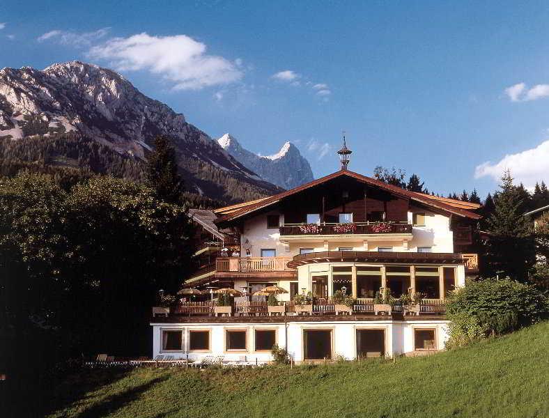 Hotel Alpenkrone Filzmoos Exterior photo