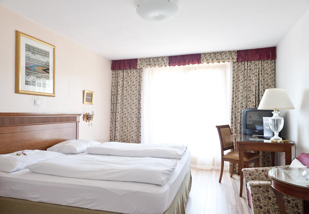 Hotel Alpenkrone Filzmoos Room photo
